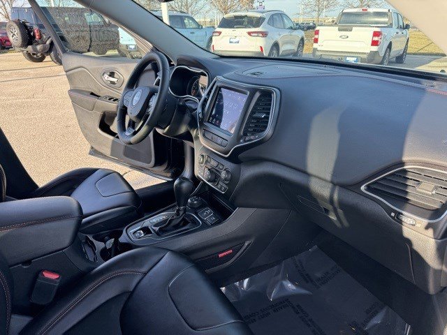 Used 2022 Jeep Cherokee Trailhawk w/ Comfort/Convenience Group image 37