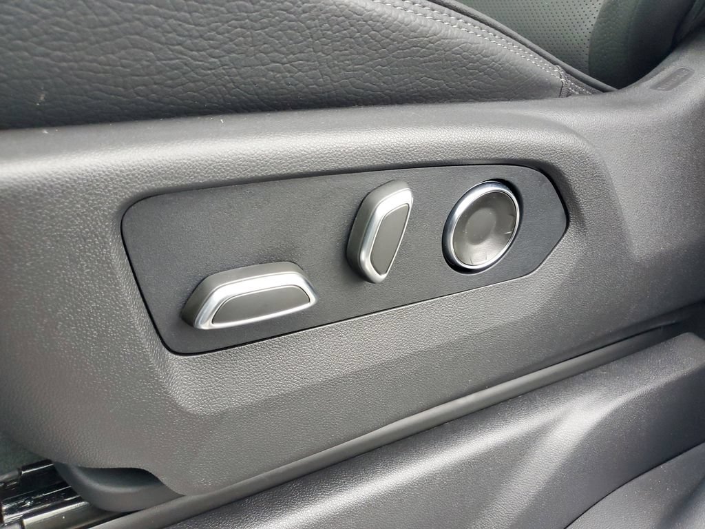 New 2026 GMC Sierra 1500 Denali w/ Technology Package RWD image 8