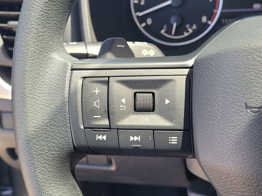 Used 2025 Nissan Rogue S FWD image 13