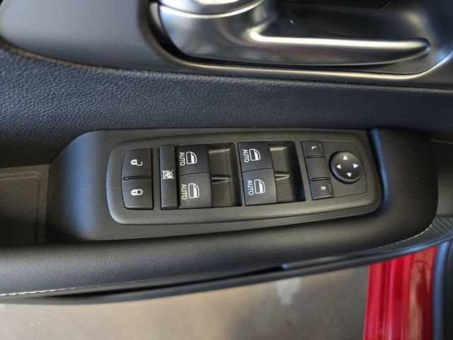 New 2027 Chrysler Pacifica Select AWD/4WD image 33