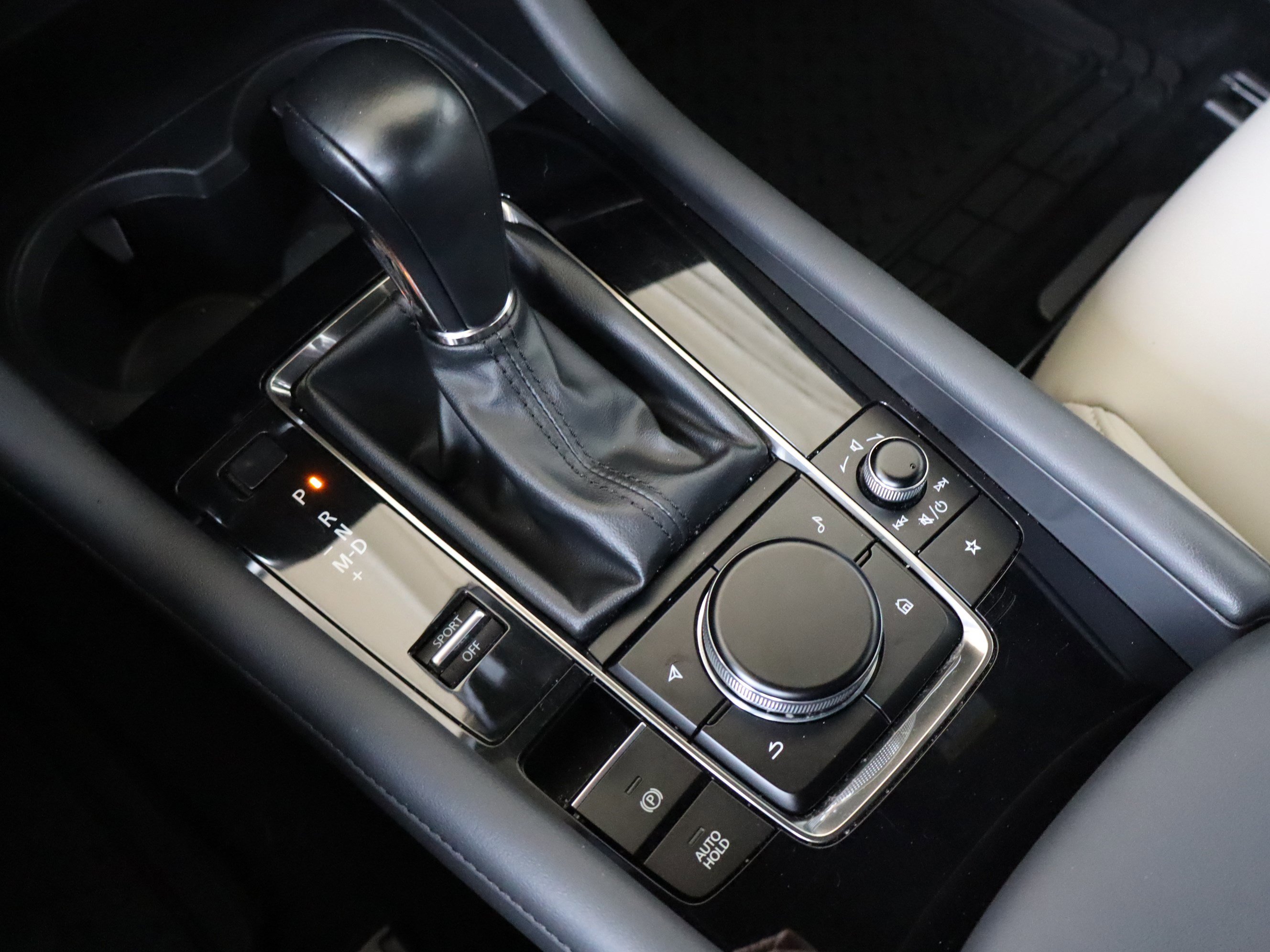 Used 2021 MAZDA MAZDA3 s image 29