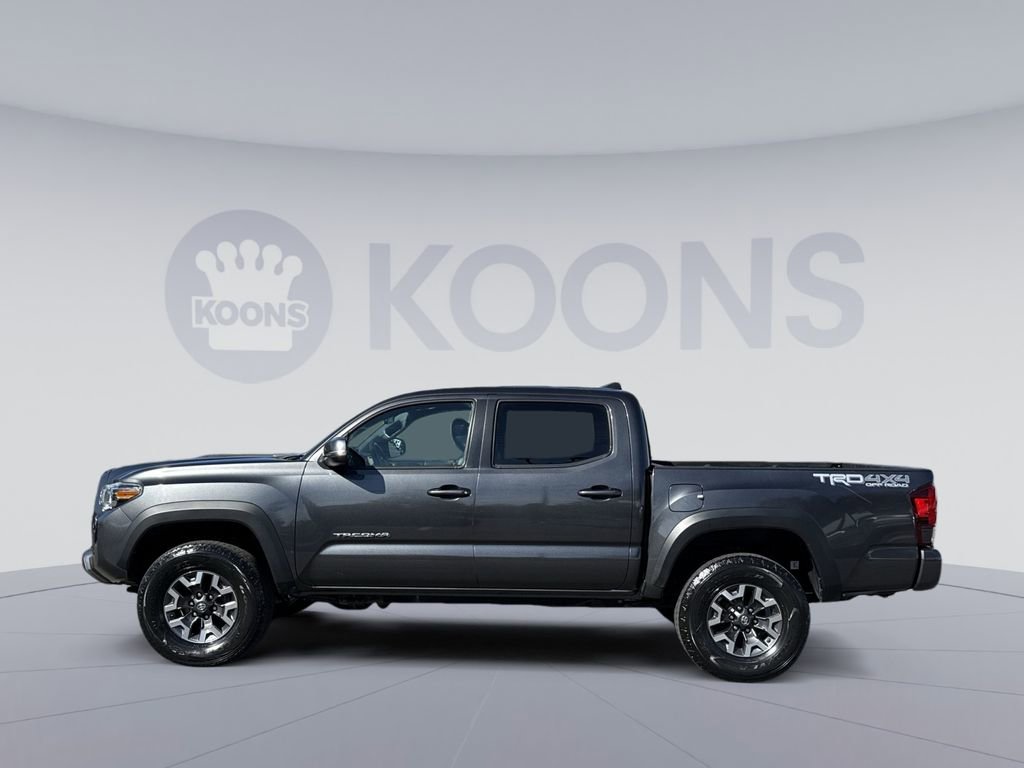 Used 2019 Toyota Tacoma TRD Off-Road image 2