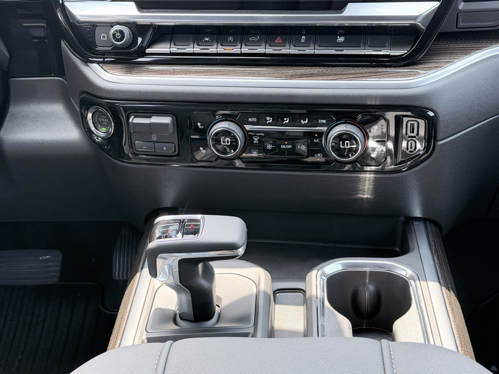 New 2026 Chevrolet Silverado 1500 LT w/ Leather Package AWD/4WD image 17