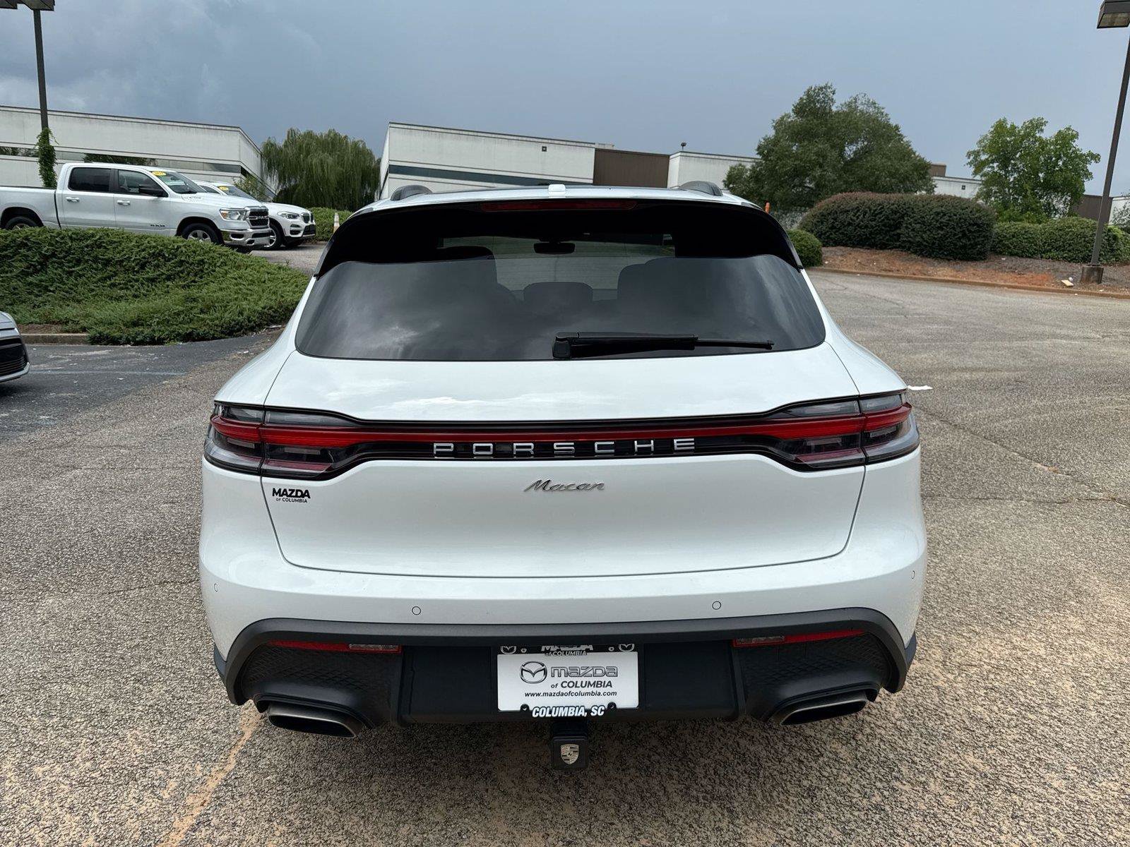 Used 2022 Porsche Macan AWD/4WD image 6