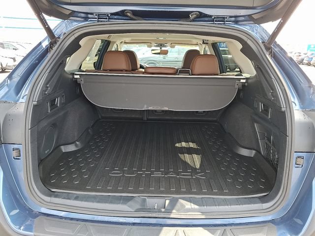 Used 2020 Subaru Outback Touring XT AWD/4WD image 27