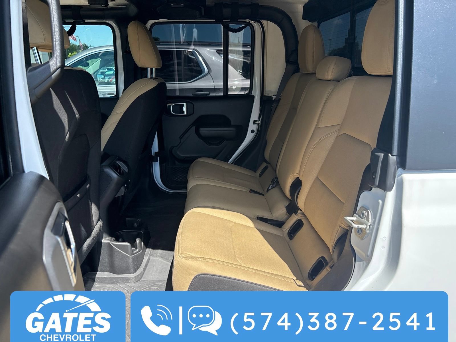 Used 2023 Jeep Gladiator Sport AWD/4WD image 9