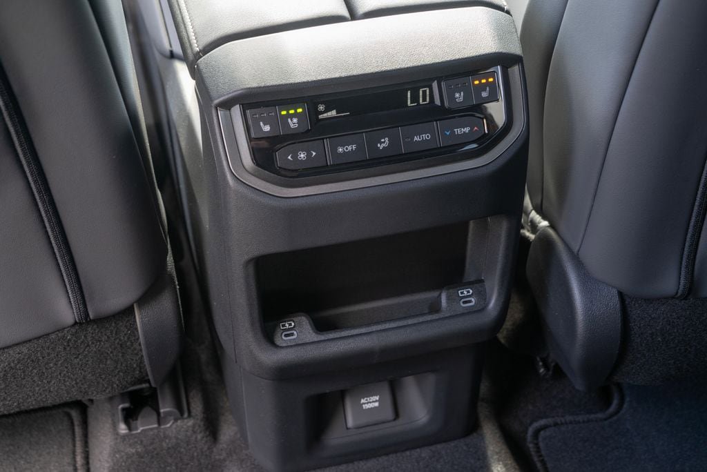 New 2026 Lexus TX 500h AWD image 20