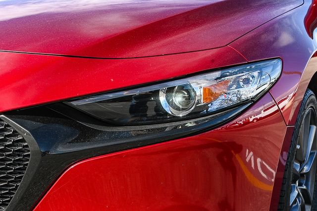 Used 2023 MAZDA MAZDA3 s FWD image 4