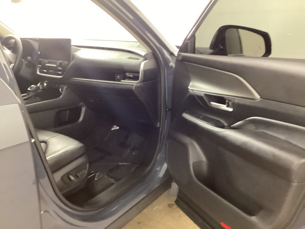 Used 2024 Toyota Grand Highlander AWD image 22