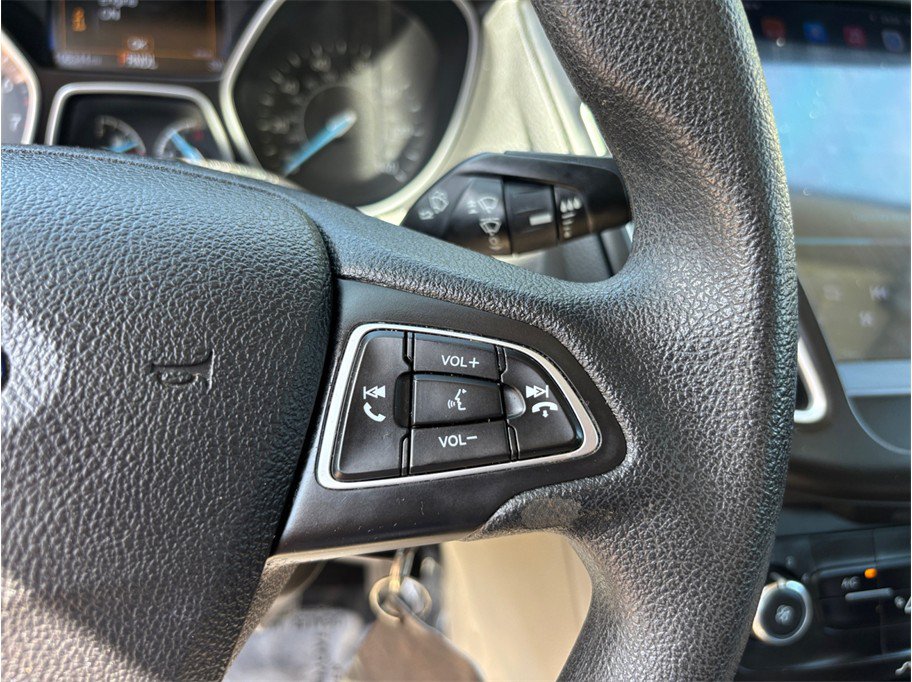 Used 2015 Ford Focus SE FWD image 20