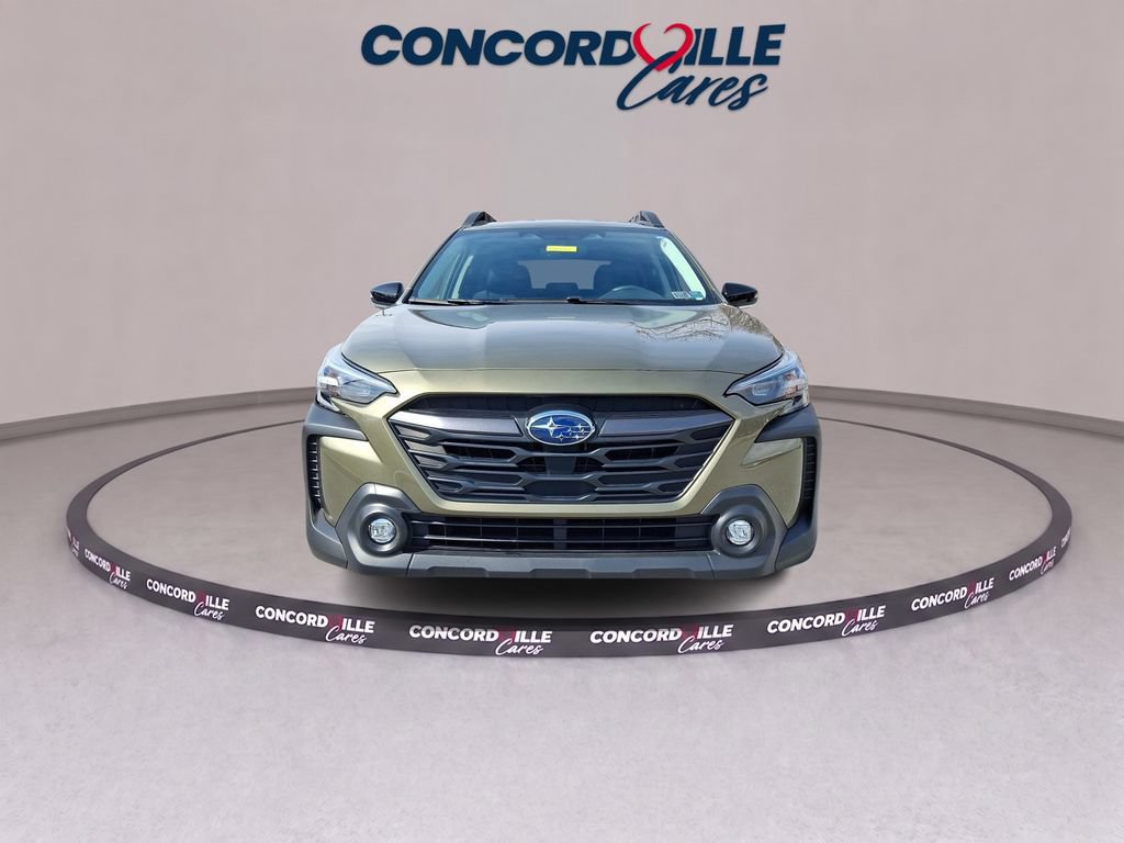 Used 2025 Subaru Outback Premium AWD/4WD image 3