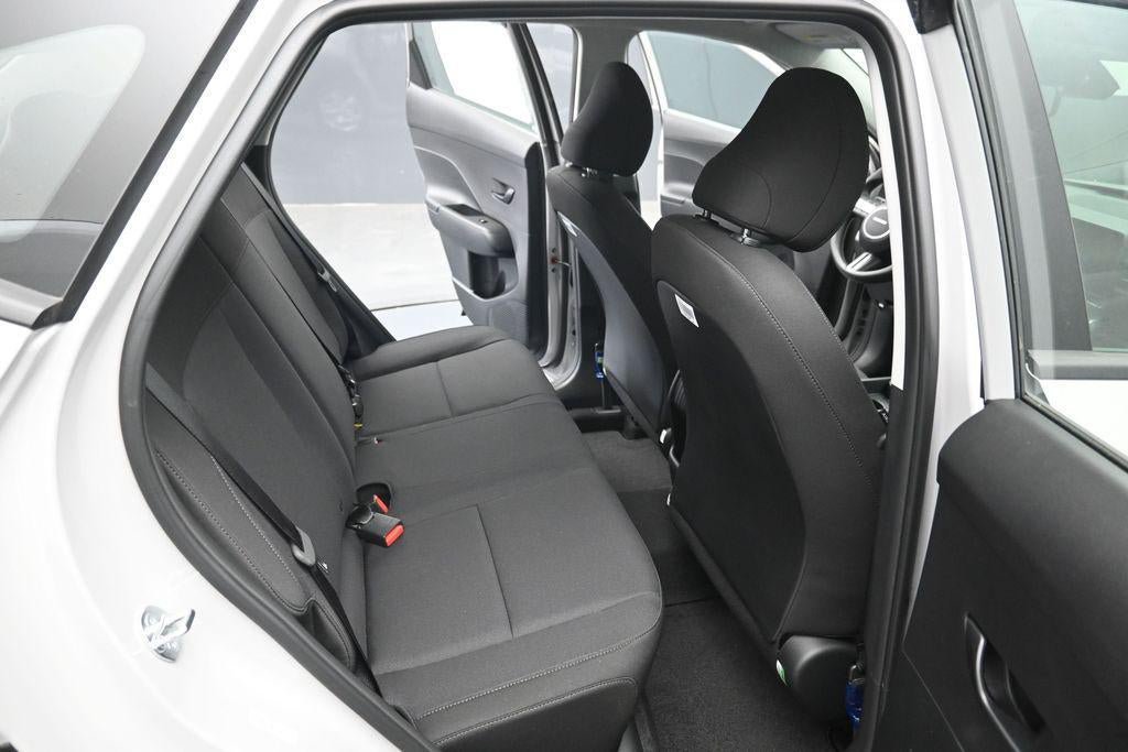 New 2027 Hyundai Kona SE FWD image 29