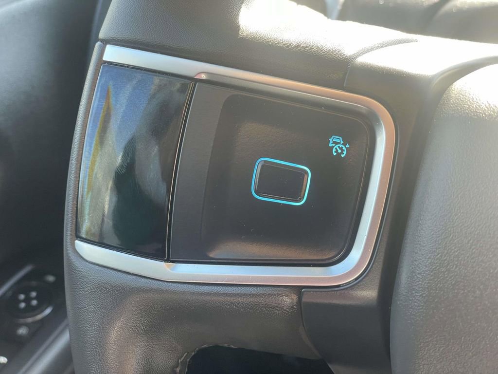 Certified 2025 Ford Expedition Active image 10