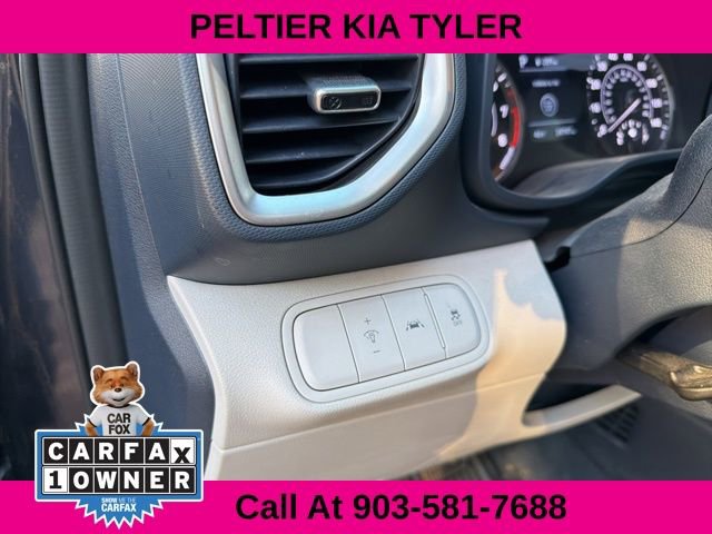 Used 2021 Hyundai Venue image 17