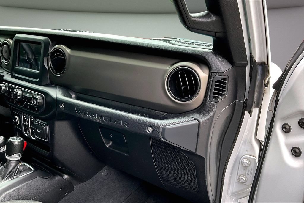Used 2018 Jeep Wrangler Unlimited Sport S AWD/4WD image 26