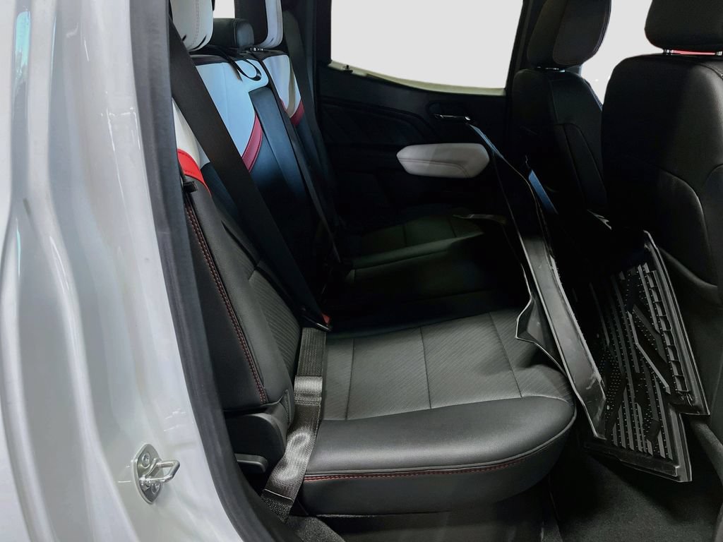 Used 2024 GMC Canyon AT4X AWD/4WD image 27