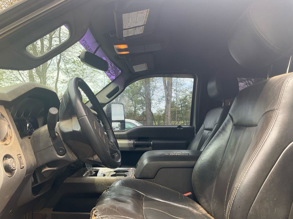Used 2015 Ford F250 Lariat w/ Lariat Interior Package image 18