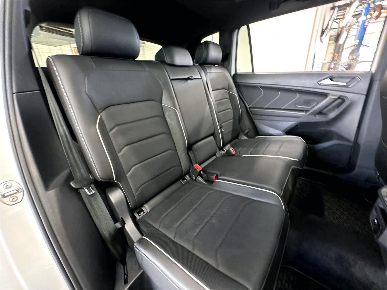Used 2023 Volkswagen Tiguan SEL R-Line AWD/4WD image 28