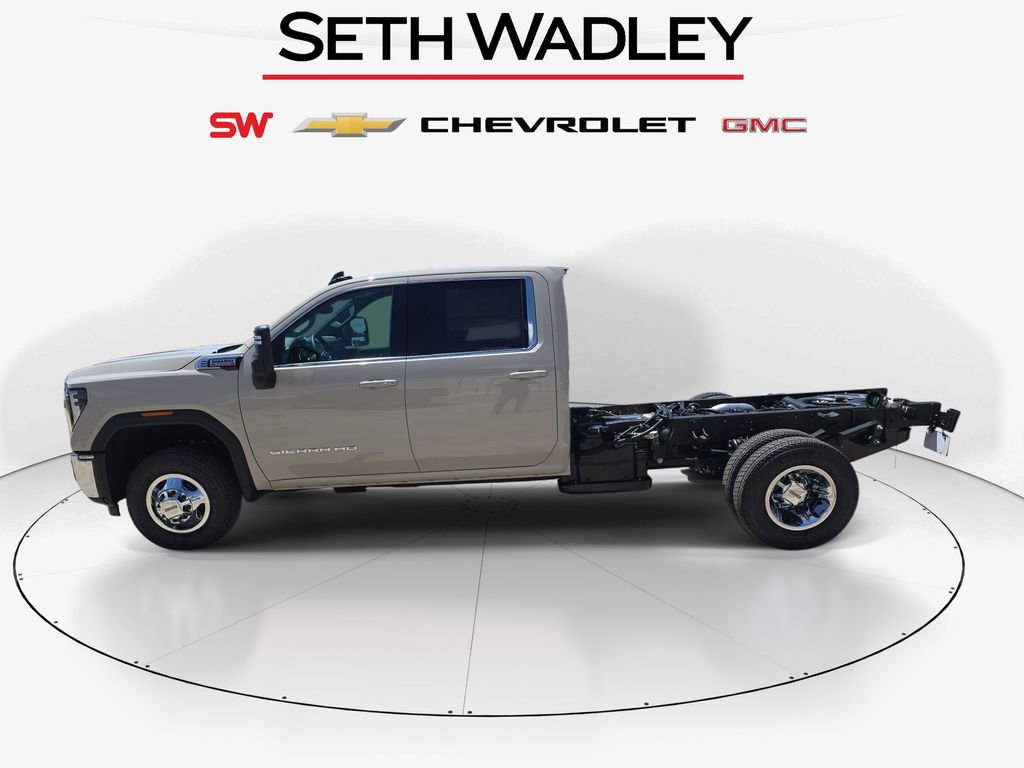 New 2026 GMC Sierra 3500 SLE AWD/4WD image 4