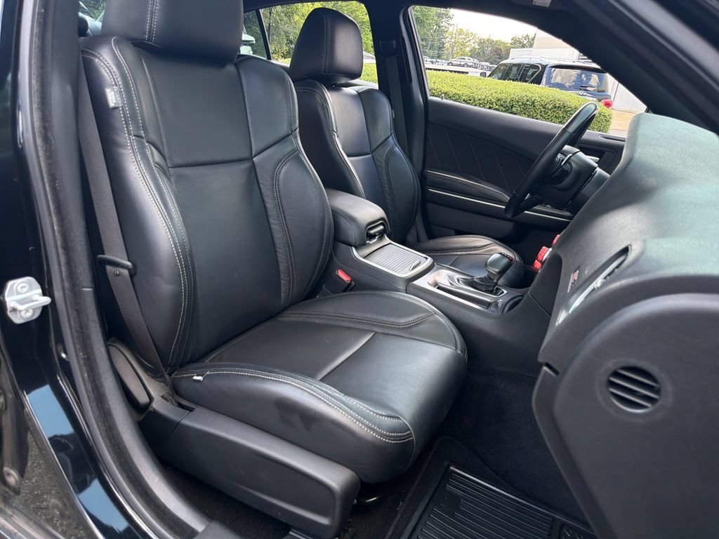 Used 2020 Dodge Charger Scat Pack RWD image 38