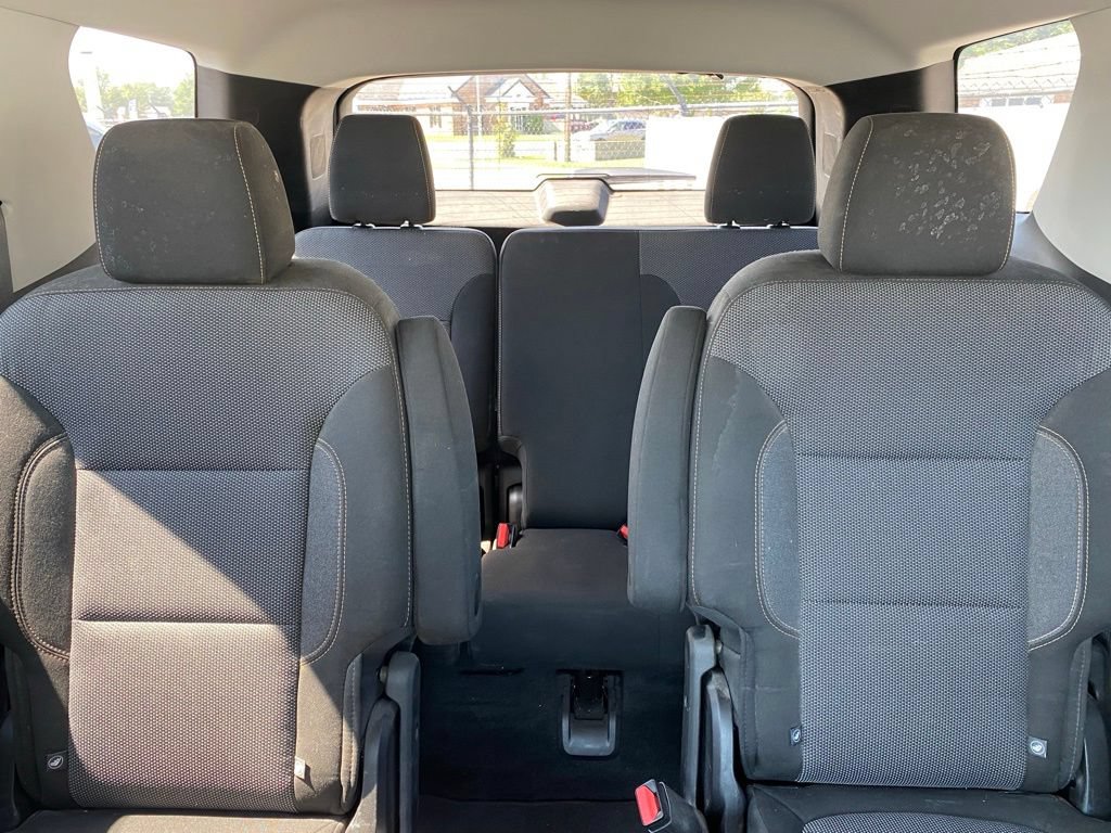 Used 2019 Chevrolet Traverse LT FWD image 28
