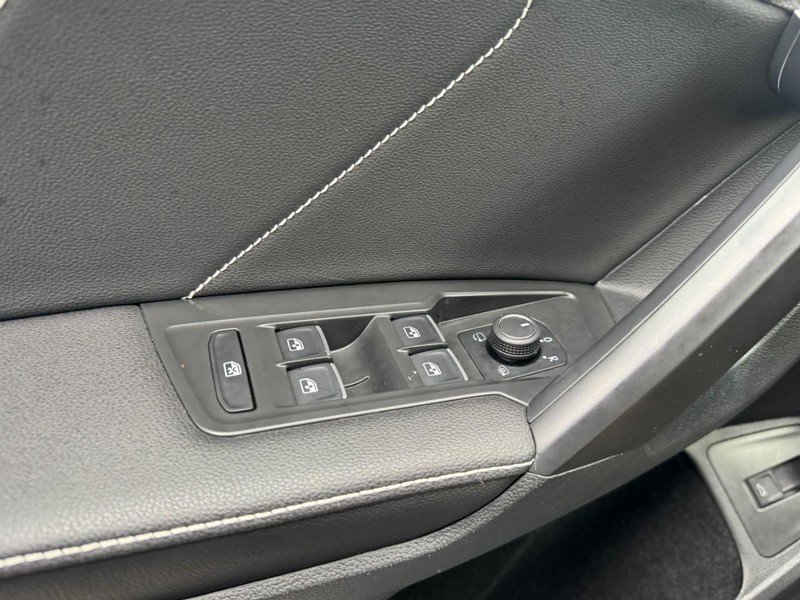 Used 2023 Volkswagen Tiguan SEL R-Line image 25