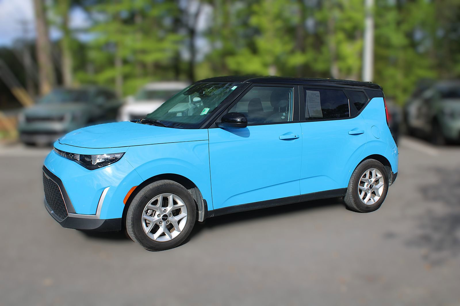 Certified 2023 Kia Soul S image 4