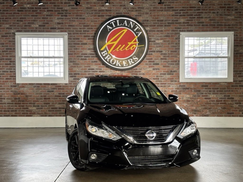 Used 2016 Nissan Altima 2.5 SL w/ Moonroof Package