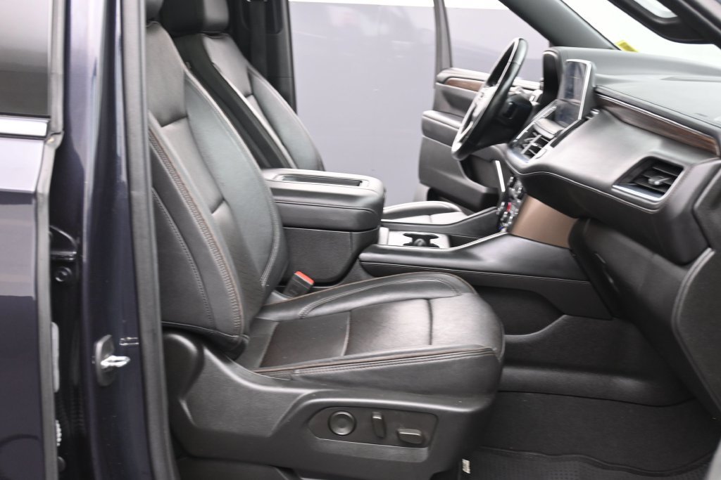 Certified 2023 Chevrolet Suburban High Country w/ Premium Package 2 AWD/4WD image 11