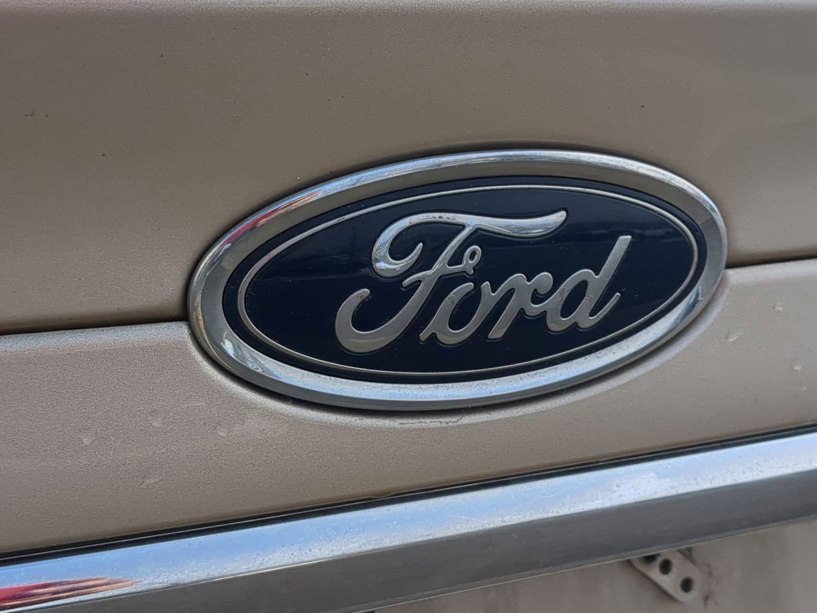 Used 2017 Ford Fusion SE image 13