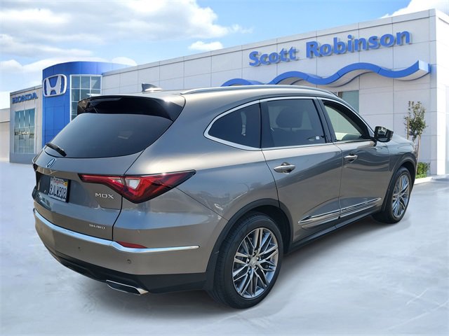 Used 2024 Acura MDX SH-AWD w/ Advance Package image 4