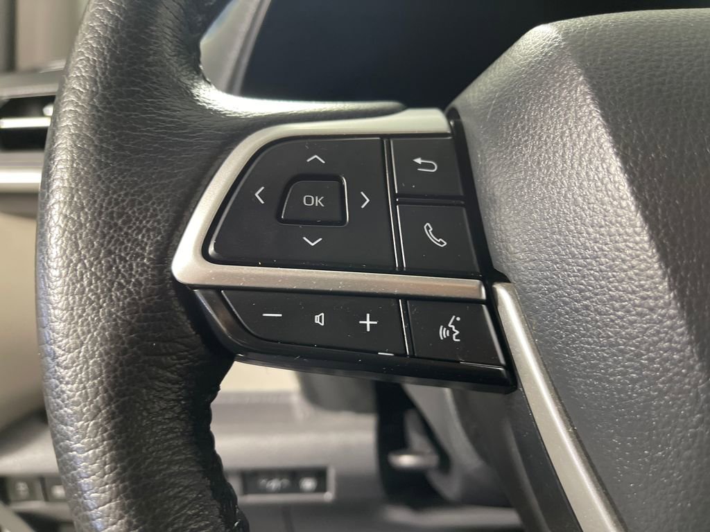Certified 2024 Toyota Sienna XLE image 27