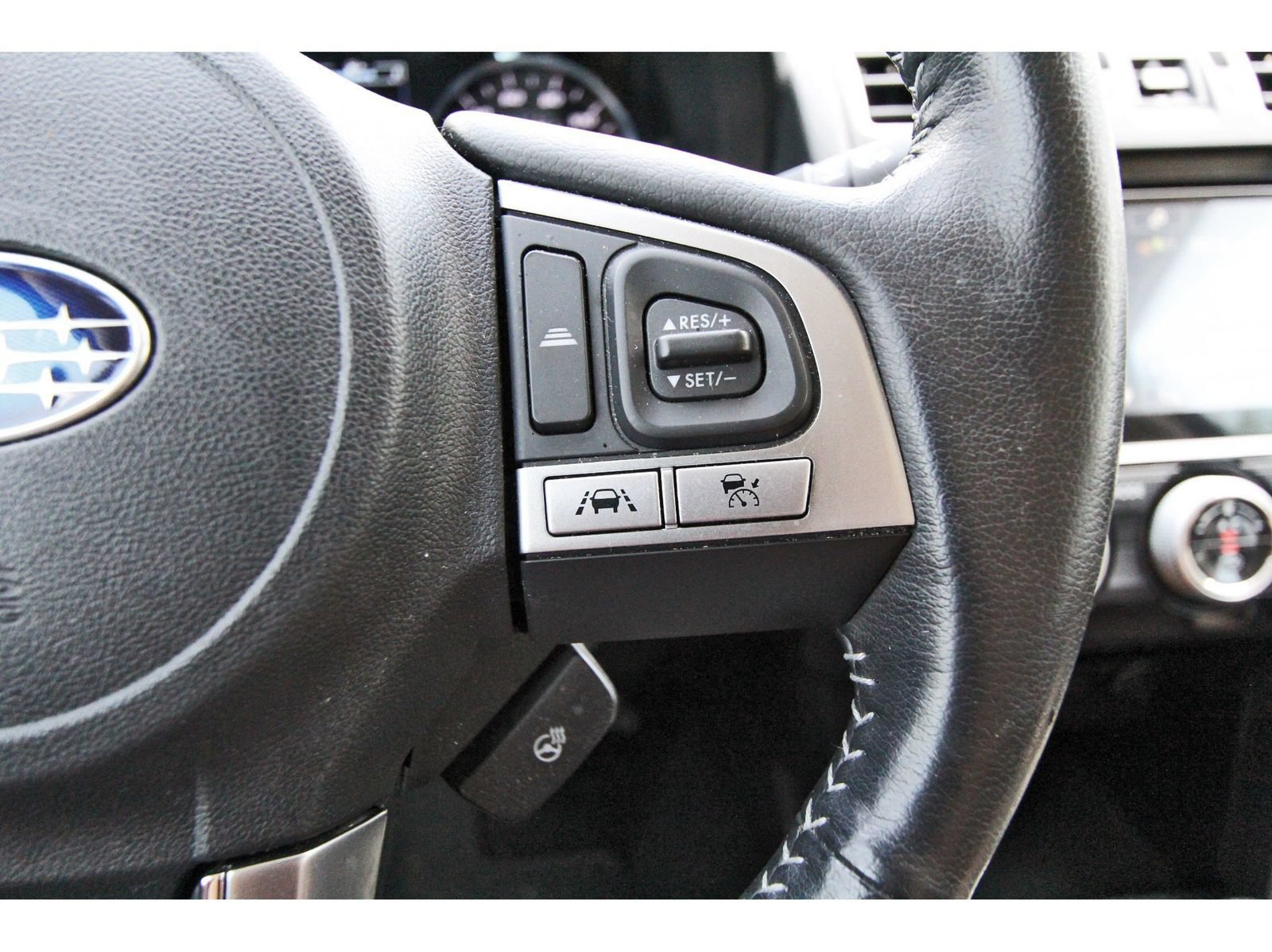 Used 2017 Subaru Forester 2.5i Touring AWD/4WD image 16