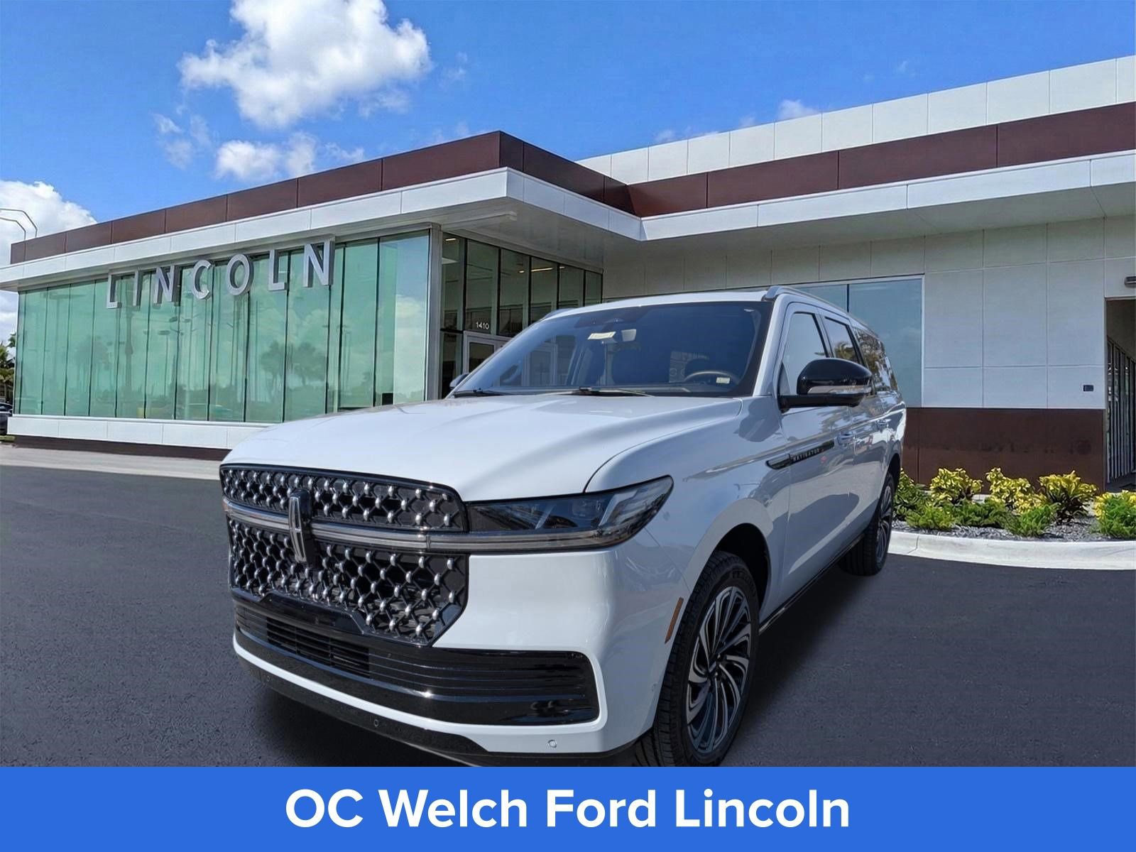 Certified 2025 Lincoln Navigator L Black Label image 9