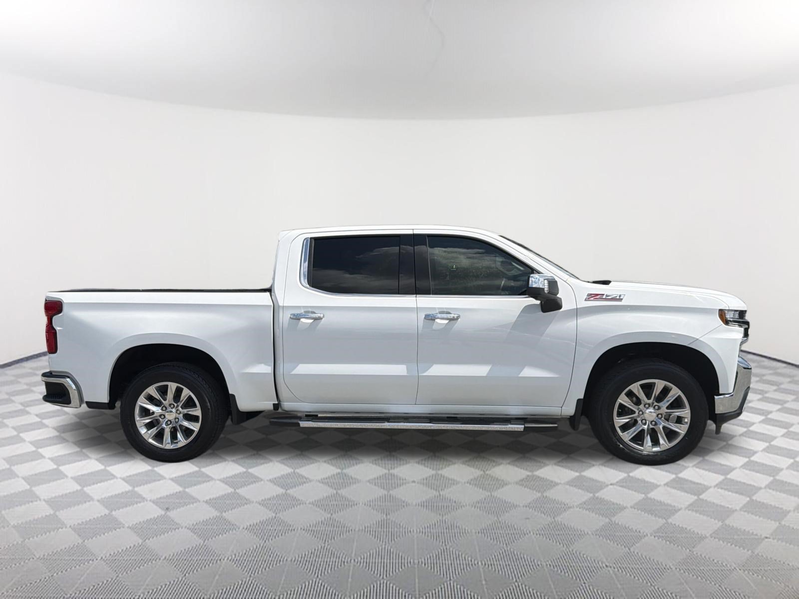 Used 2022 Chevrolet Silverado 1500 LTZ w/ LTZ Premium Package AWD/4WD image 5