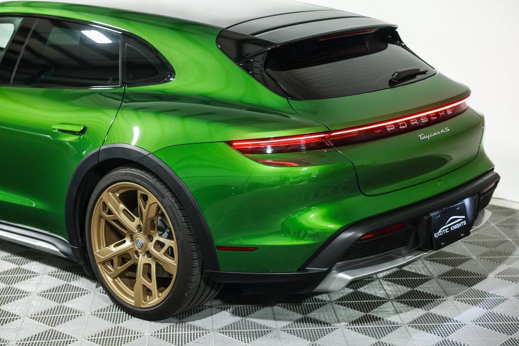 Used 2023 Porsche Taycan 4S AWD/4WD image 16