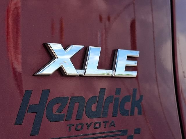 Used 2025 Toyota RAV4 XLE Premium image 32