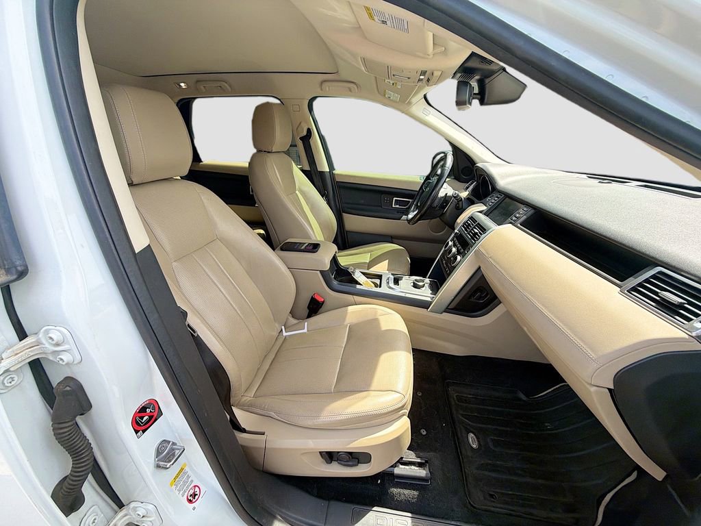 Used 2018 Land Rover Discovery Sport HSE image 15