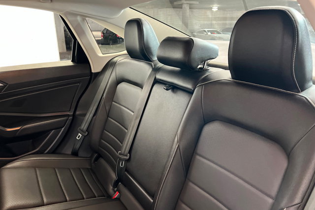 Used 2024 Volkswagen Jetta SE FWD image 20