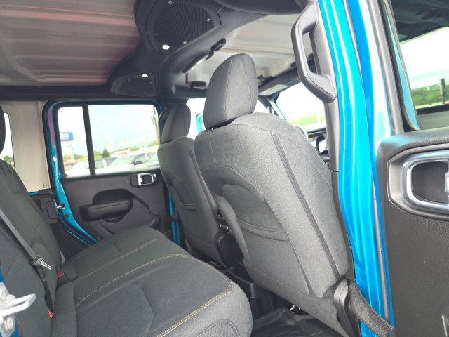 Used 2024 Jeep Wrangler Unlimited AWD/4WD image 35