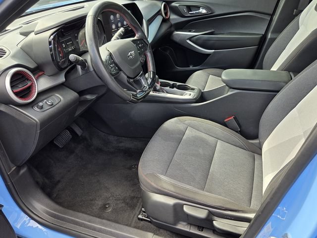 Certified 2024 Chevrolet Trax RS w/ Sunroof Package FWD image 9