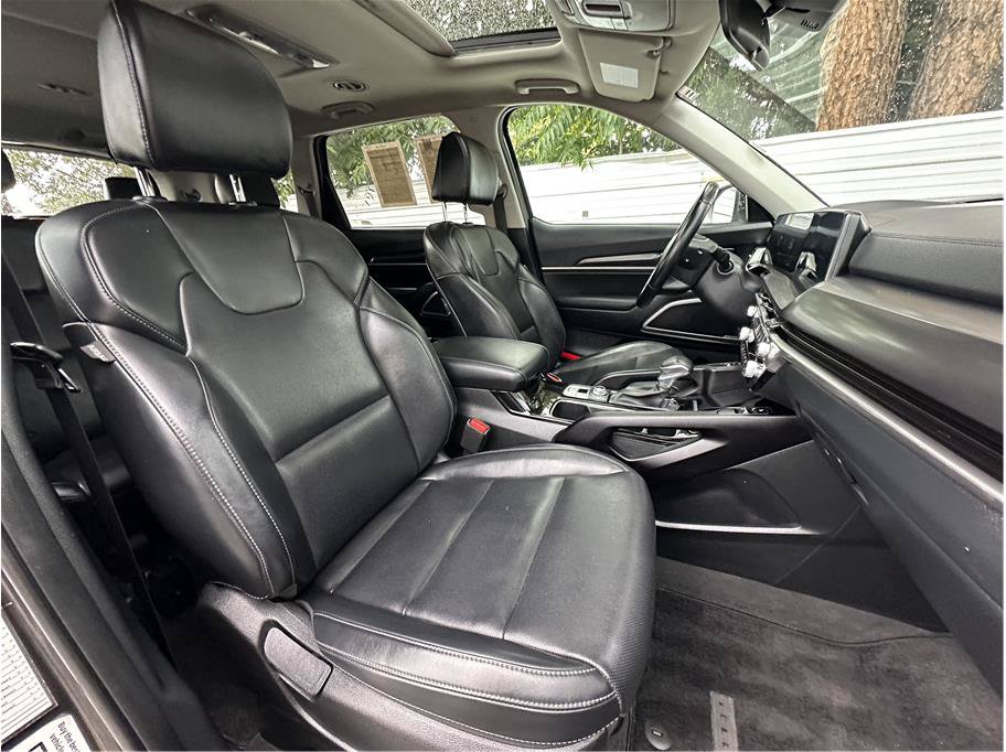 Used 2025 Kia Telluride S AWD/4WD image 4