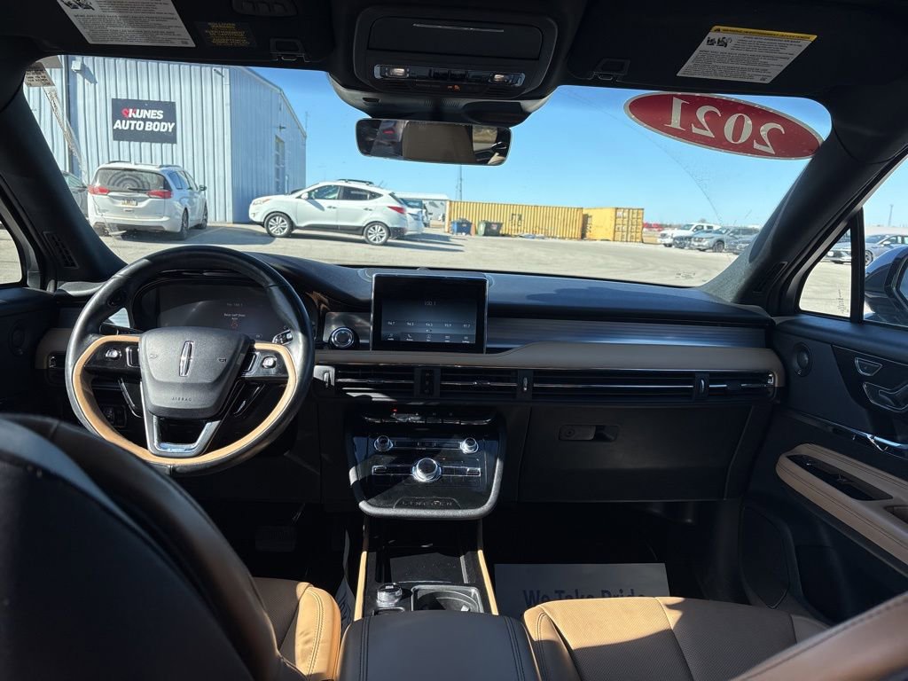 Used 2021 Lincoln Corsair Reserve image 28