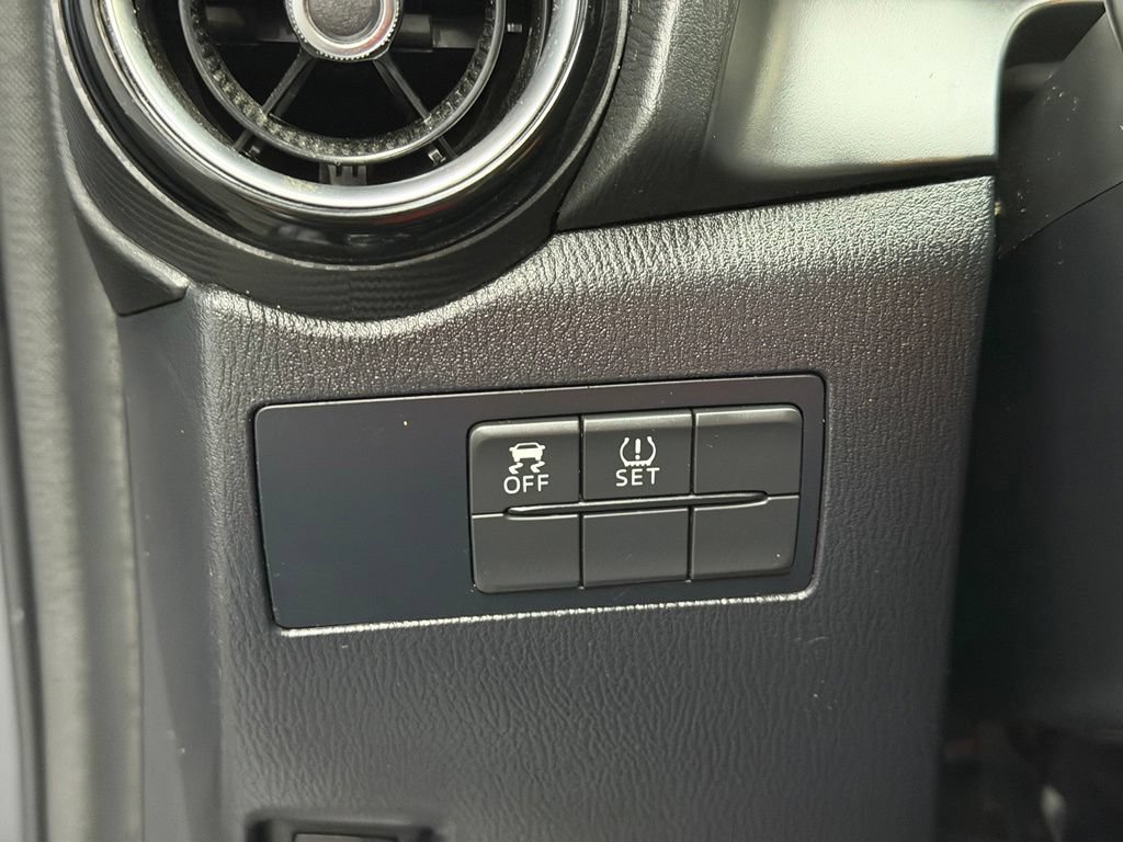 Used 2017 Toyota Yaris iA FWD image 30