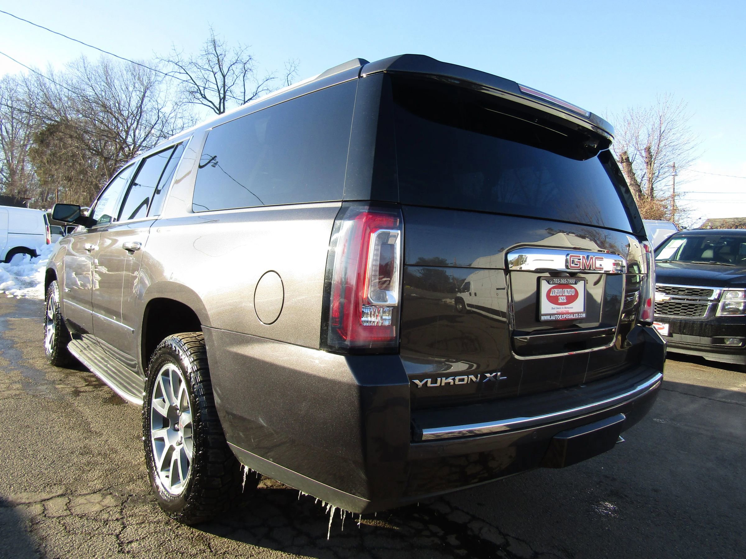 Used 2015 GMC Yukon XL Denali w/ Open Road Package image 5