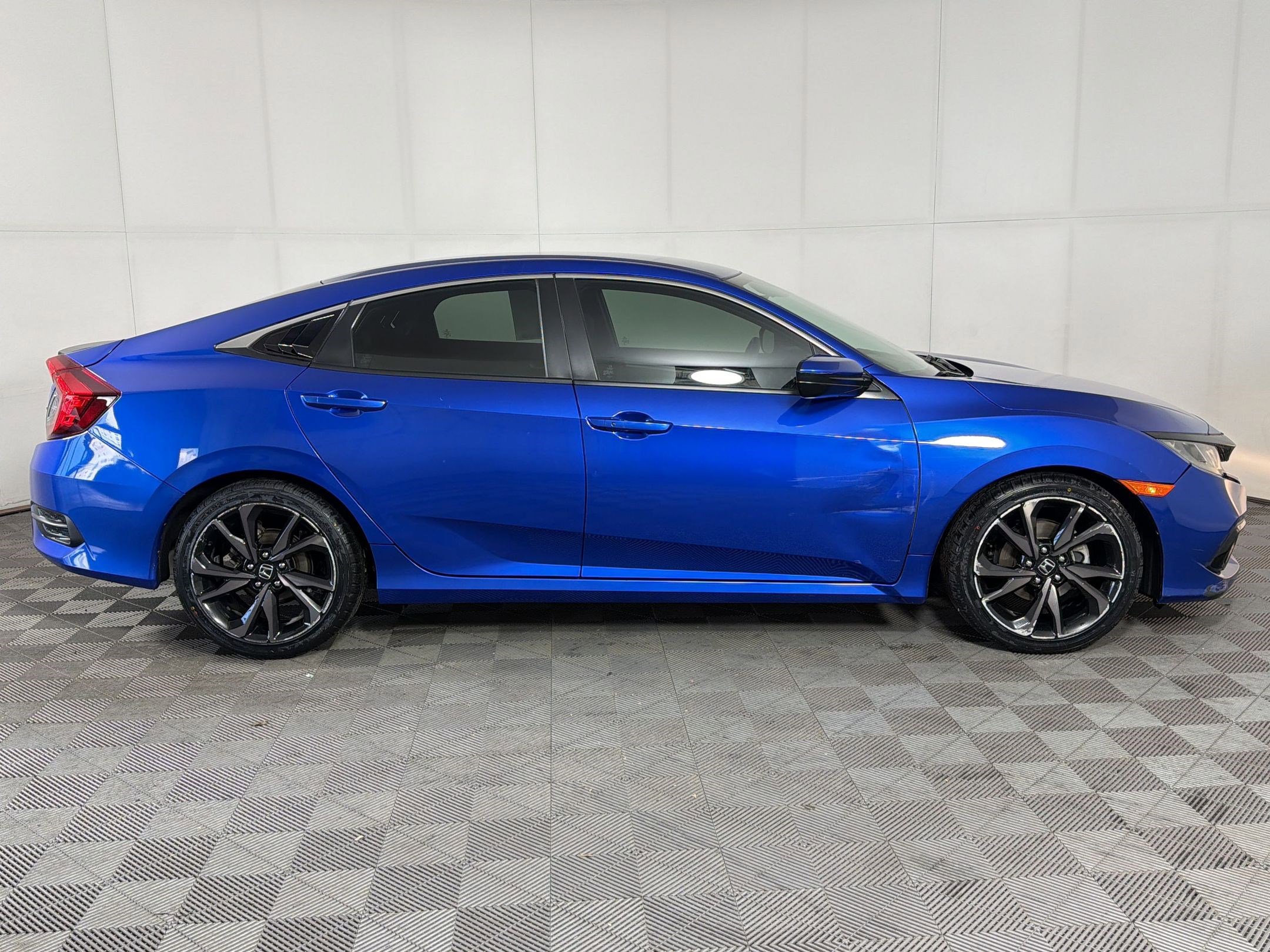 Used 2020 Honda Civic Sport image 8