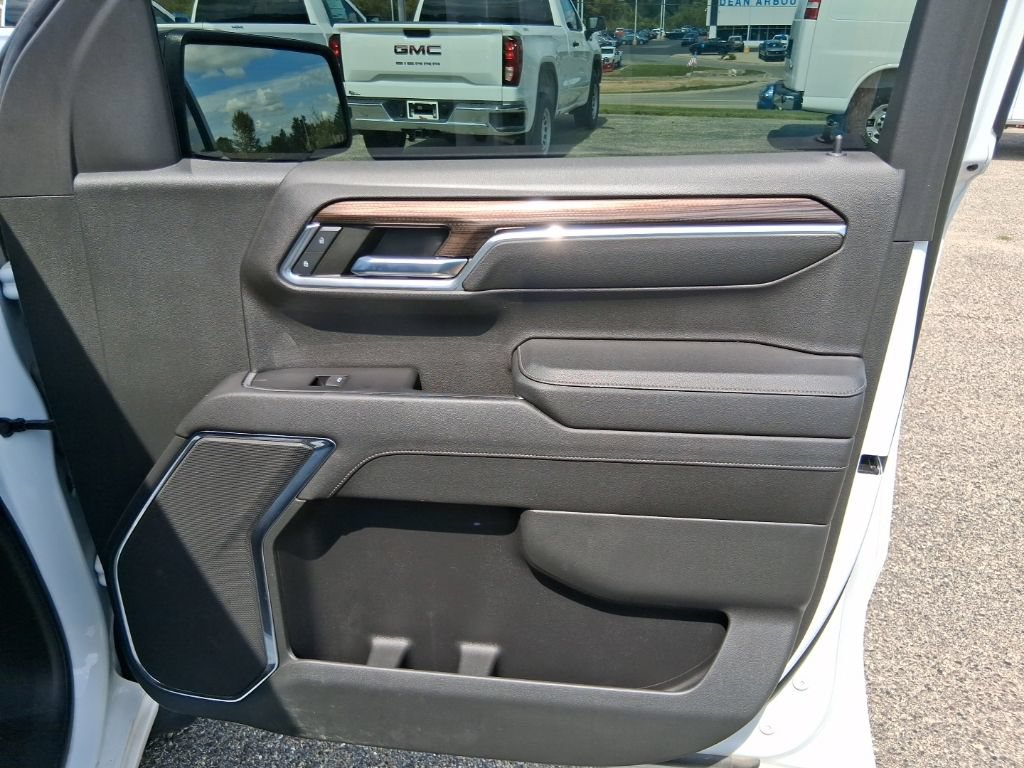 Used 2023 Chevrolet Silverado 1500 LT Trail Boss AWD/4WD image 13