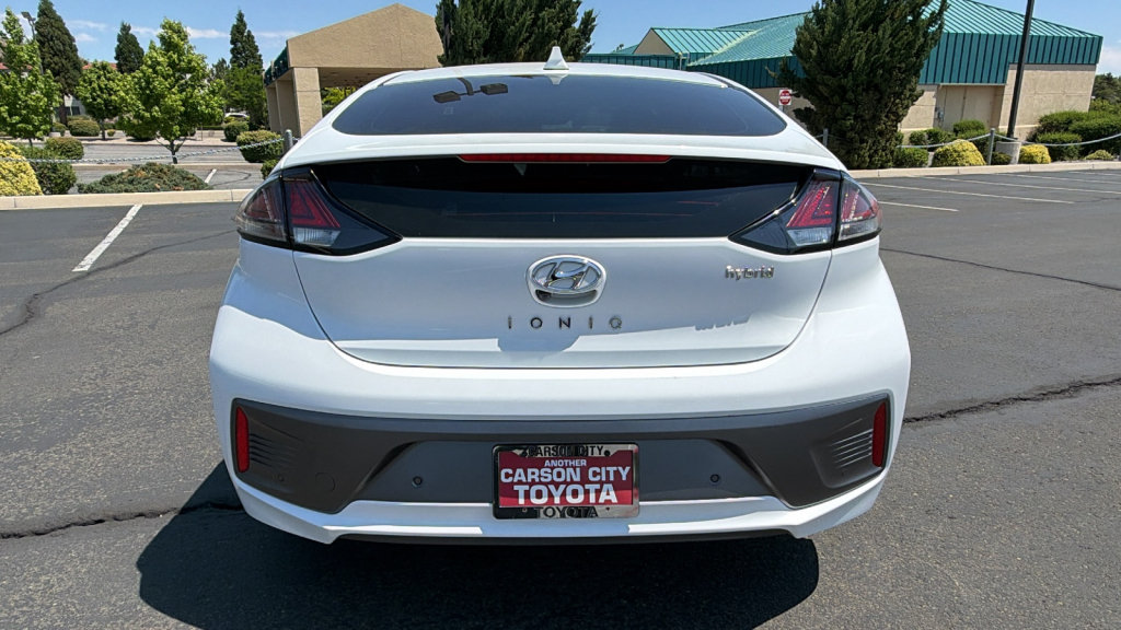Used 2020 Hyundai Ioniq Limited FWD image 4