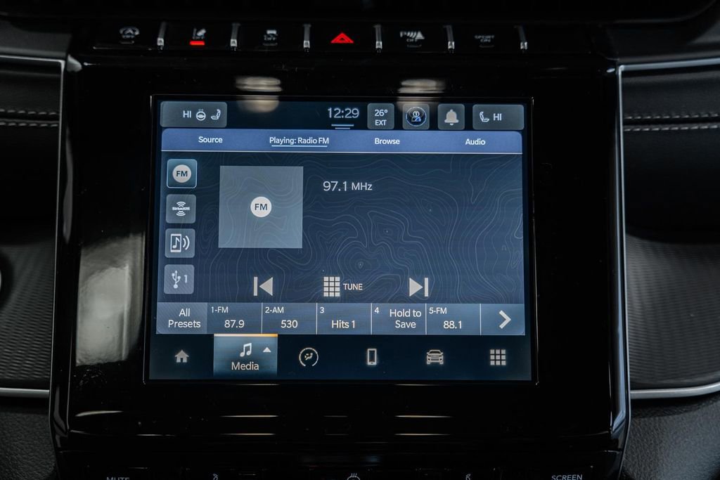 New 2025 Jeep Grand Cherokee L Altitude image 20