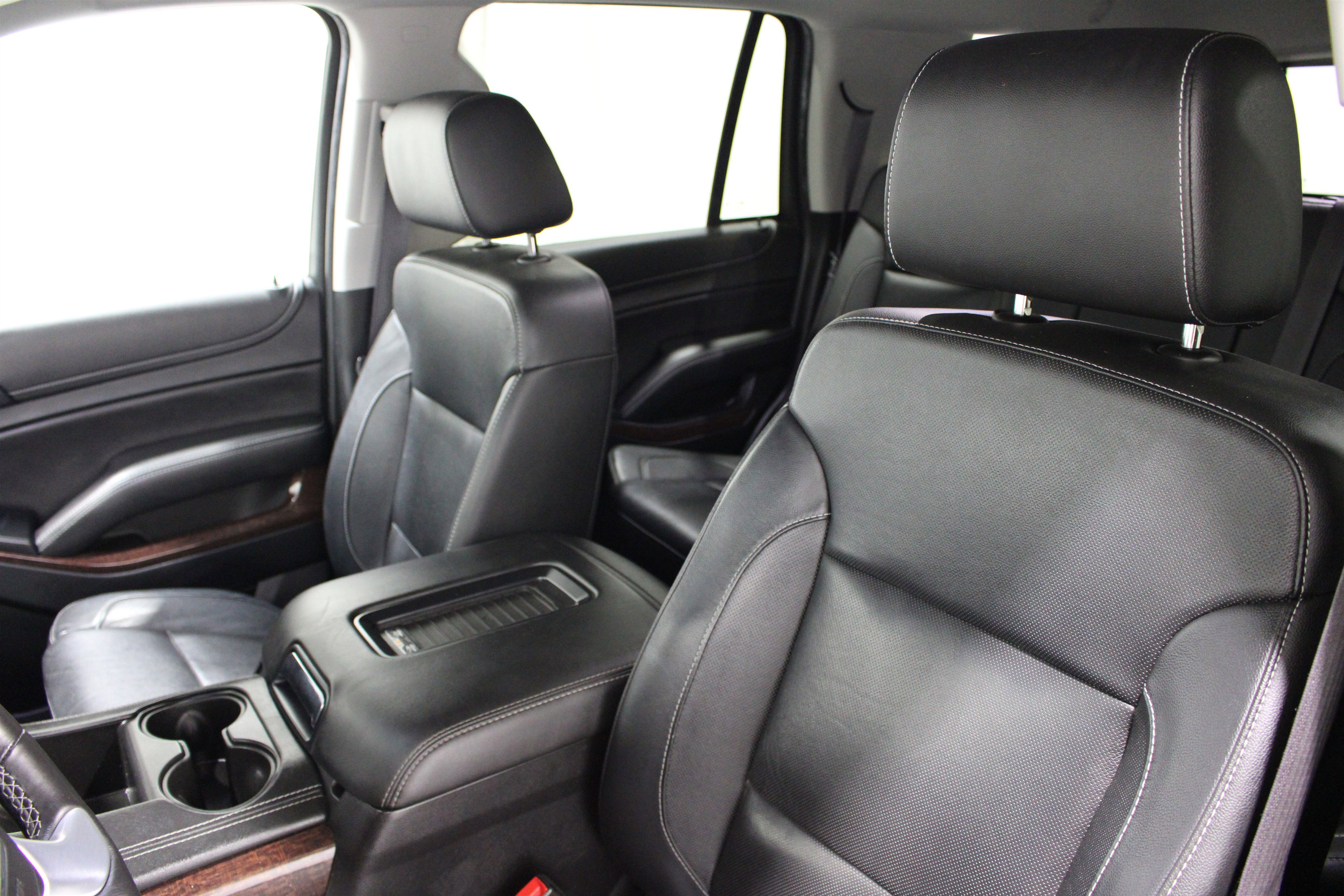 Used 2017 GMC Yukon SLT RWD image 4